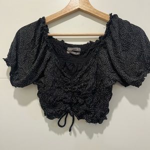 URBAN OUTFITTERS CROP TOP